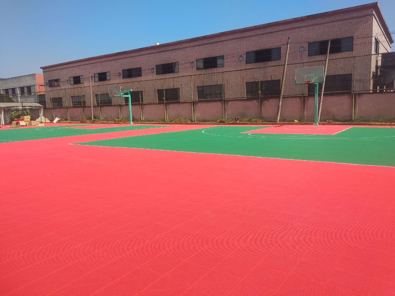 懸浮地板戶外籃球場室外幼兒園輪滑懸浮地墊懸浮式拼裝運(yùn)動地板生產(chǎn)廠家